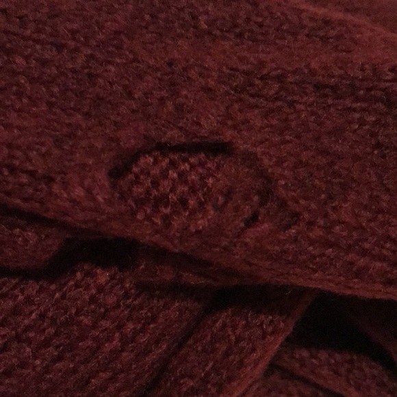 STEVE MADDEN maroon infinity scarf - Picture 5 of 8